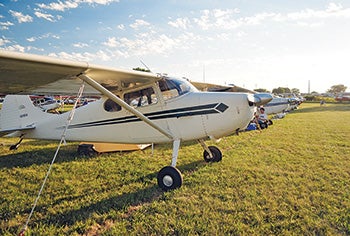 Taking Wing: The Penny-Pinching Pilot - FLYING Magazine