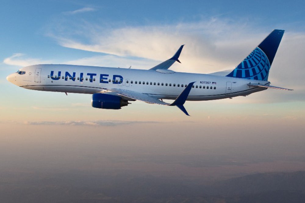 United Airlines Selects Non-Degree Flight School as Partner for Aviate ...