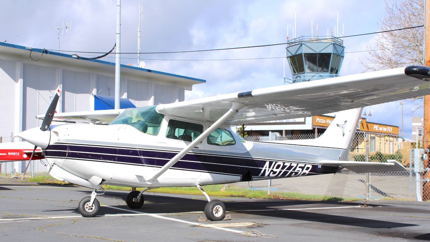 This 1981 Cessna 172RG Cutlass Is a Not-Too-Complex ‘AircraftForSale ...