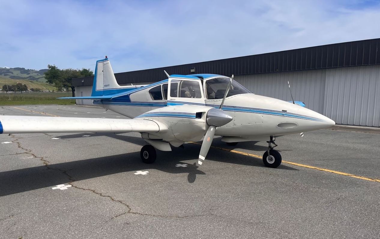 This 1957 Piper PA-23-180 Apache Is an STC ‘AircraftForSale’ Top Pick ...