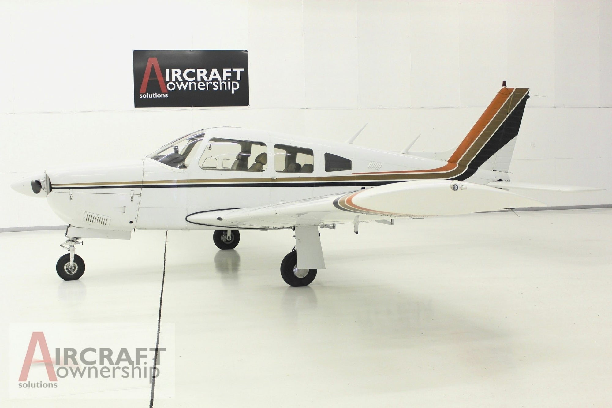 This 1974 Piper PA-28R-200 Arrow is a cost-conscious, complex top pick from AircraftForSale