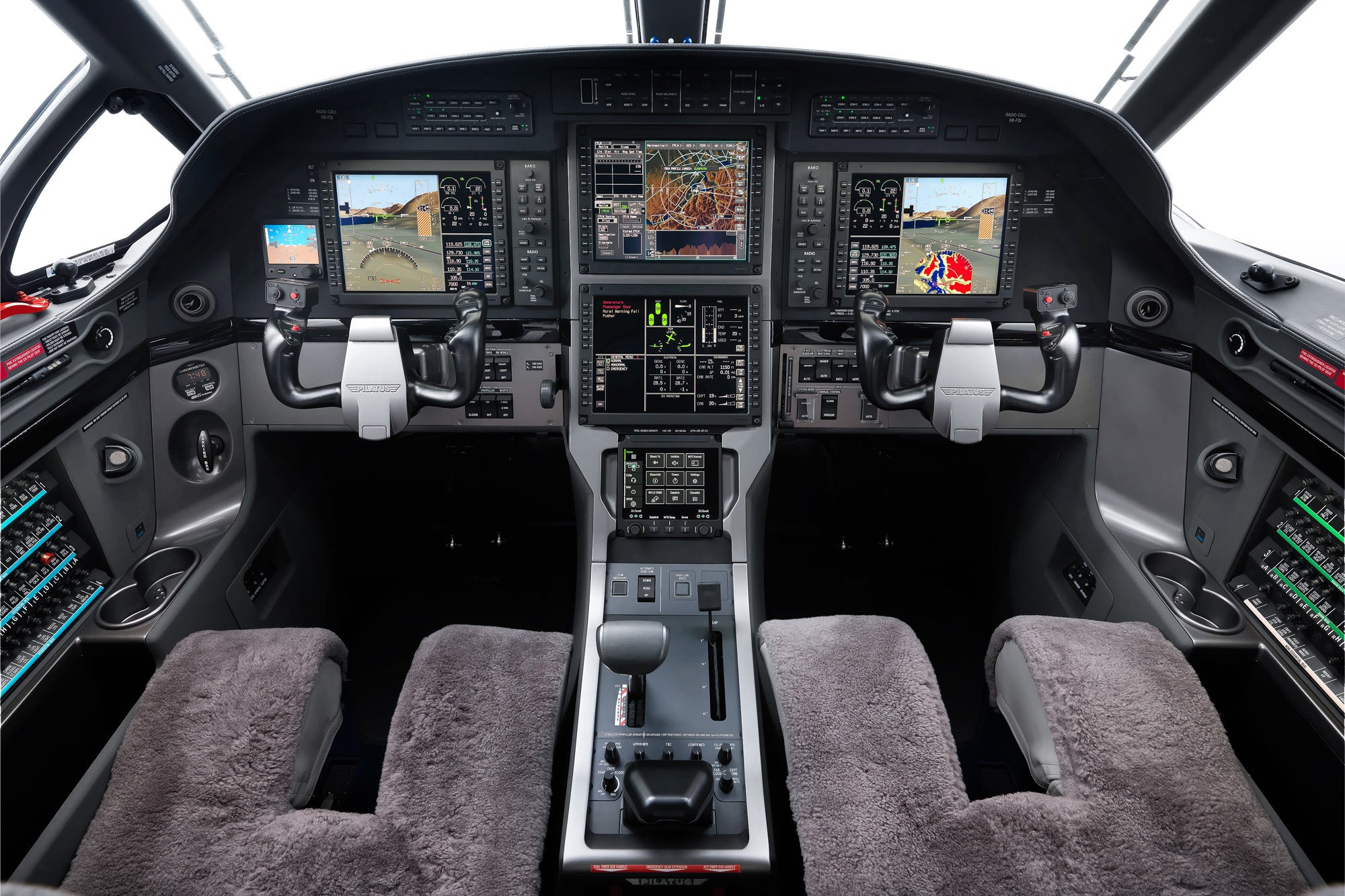 Pilatus PC-12 NGX cockpit